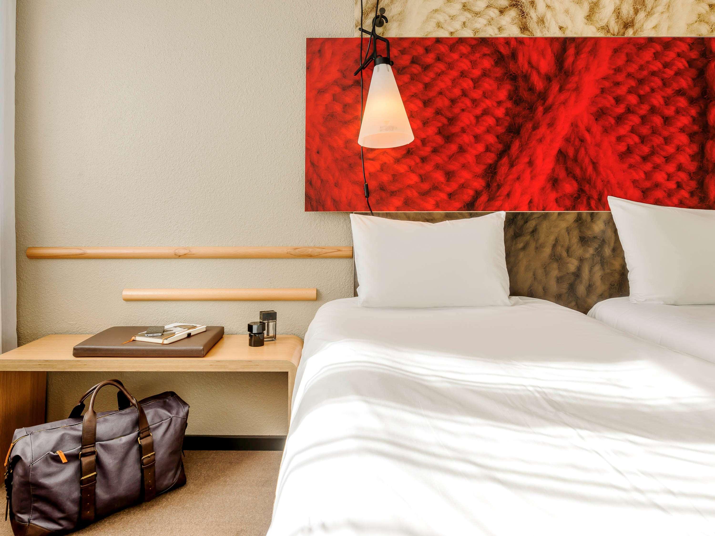 Ibis Budget Caen Porte De Bretagne Bretteville-sur-Odon Exterior foto