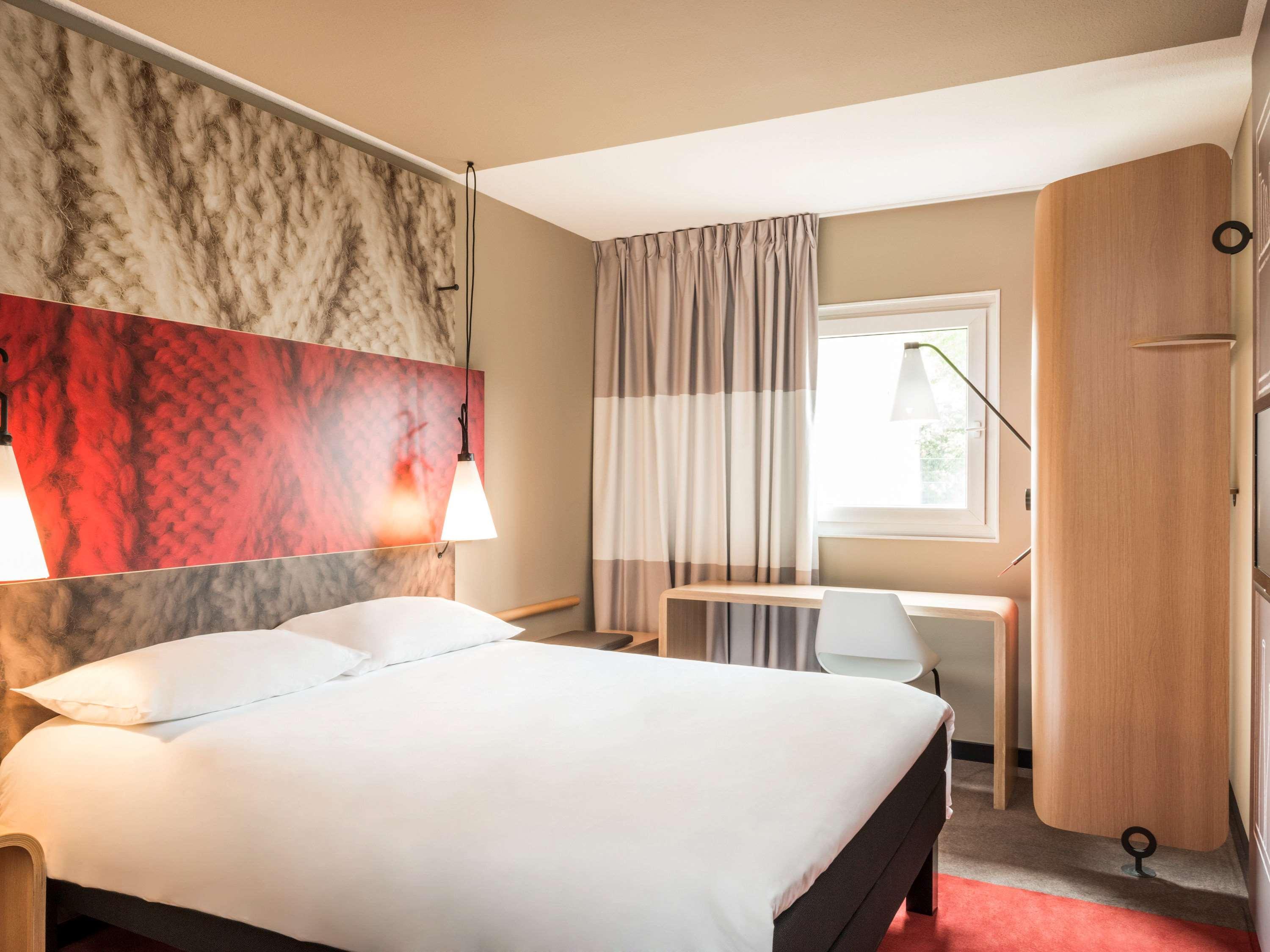 Ibis Budget Caen Porte De Bretagne Bretteville-sur-Odon Exterior foto