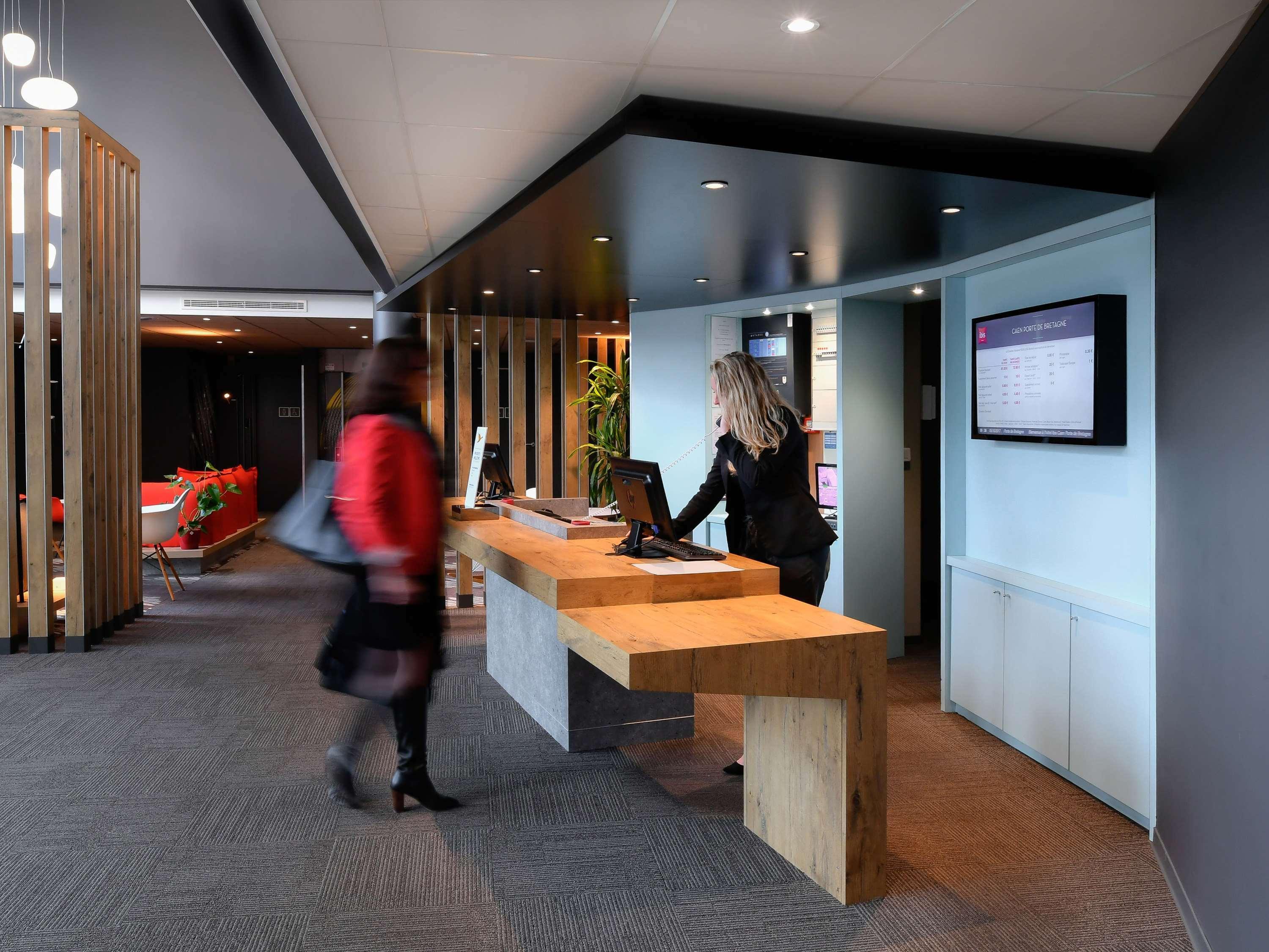 Ibis Budget Caen Porte De Bretagne Bretteville-sur-Odon Exterior foto