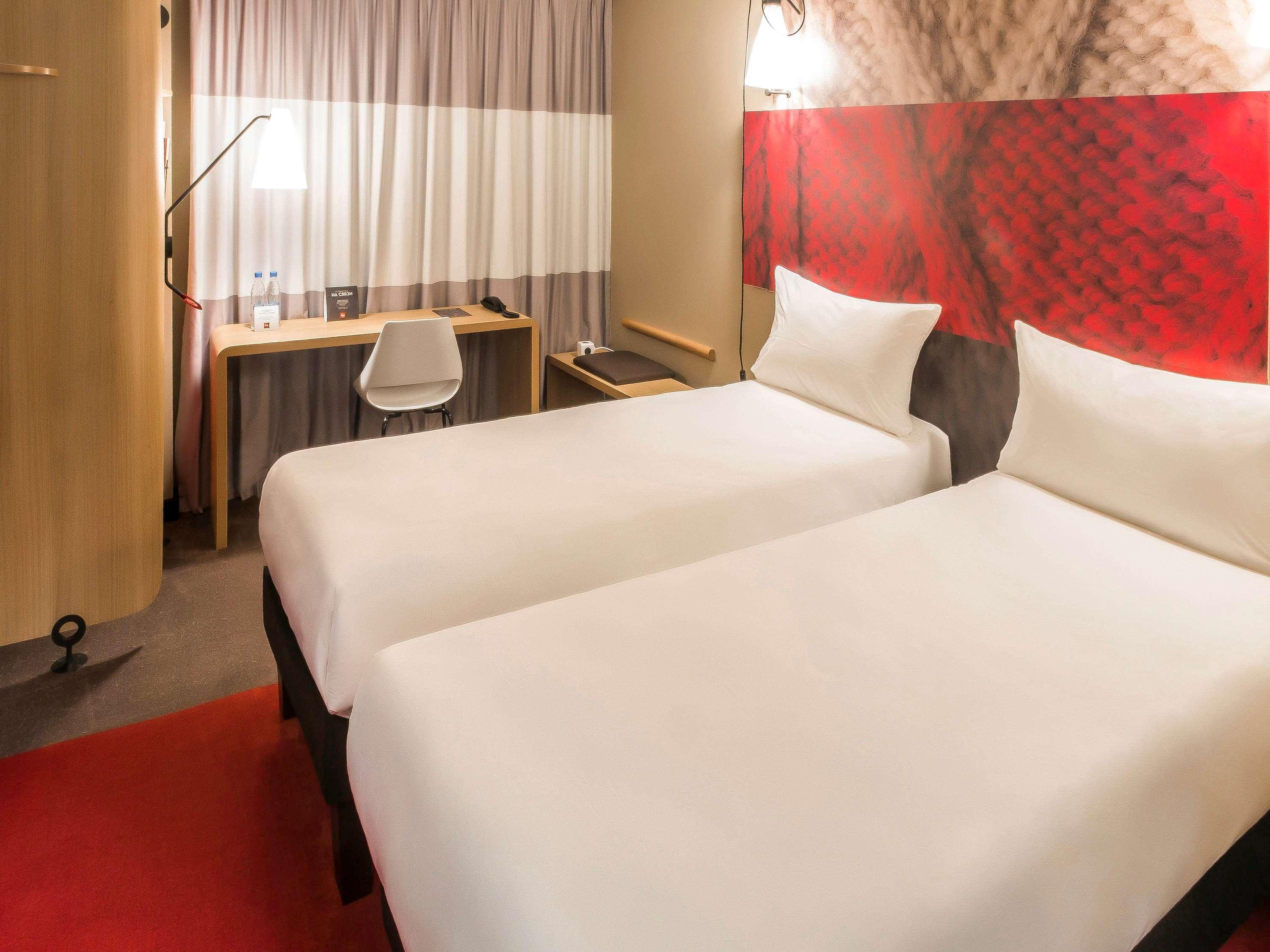 Ibis Budget Caen Porte De Bretagne Bretteville-sur-Odon Exterior foto