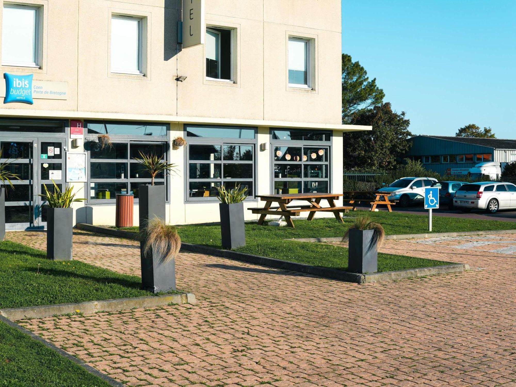 Ibis Budget Caen Porte De Bretagne Bretteville-sur-Odon Exterior foto