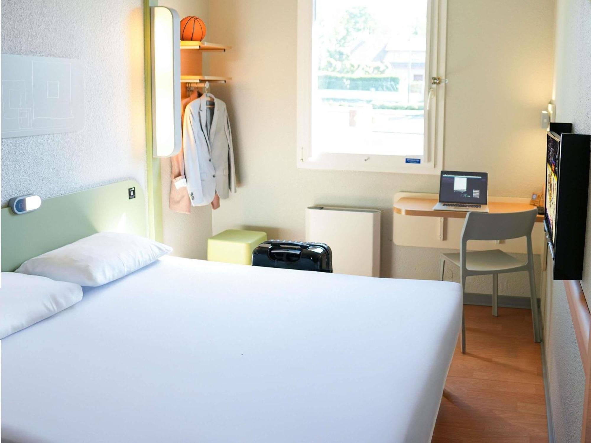 Ibis Budget Caen Porte De Bretagne Bretteville-sur-Odon Exterior foto